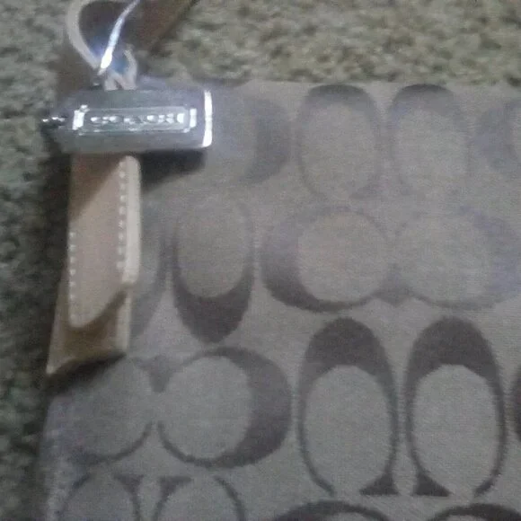 Coach Handbag 6086 - Picture 2 of 3